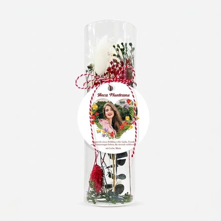 Martisor-Ornament aus Glas mit konservierten Blumen, individuell gestaltet mit einer Botschaft und e