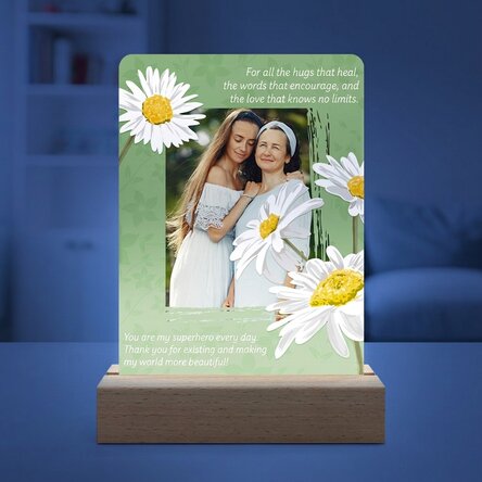 Individuell gestaltete LED-Nachtlampe mit Foto und Text – Daisies