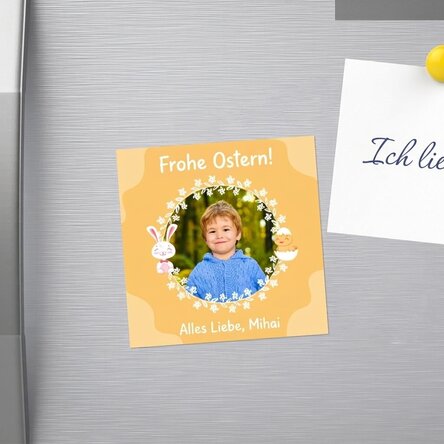 Individuell gestalteter 10x10-Magnet mit einem Foto und einer Osterbotschaft