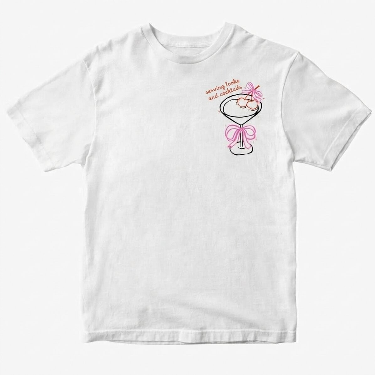 Personalisiertes Baumwoll-T-Shirt mit Aufdruck – Serving Looks and Cocktails