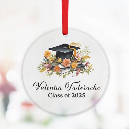 Personalised round ornament with graduation text