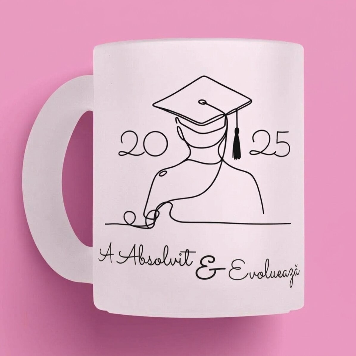 Personalisierte Tasse mit Namen und Text – Line Art Graduation
