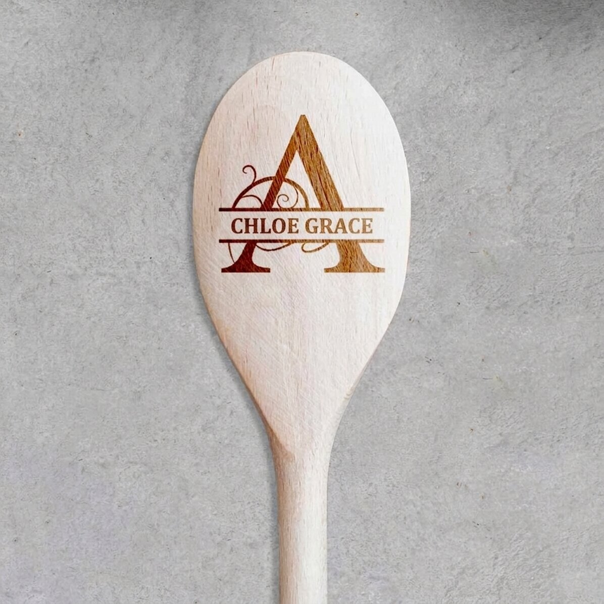 Personalisierter Holzlöffel mit Monogramm und Namen
