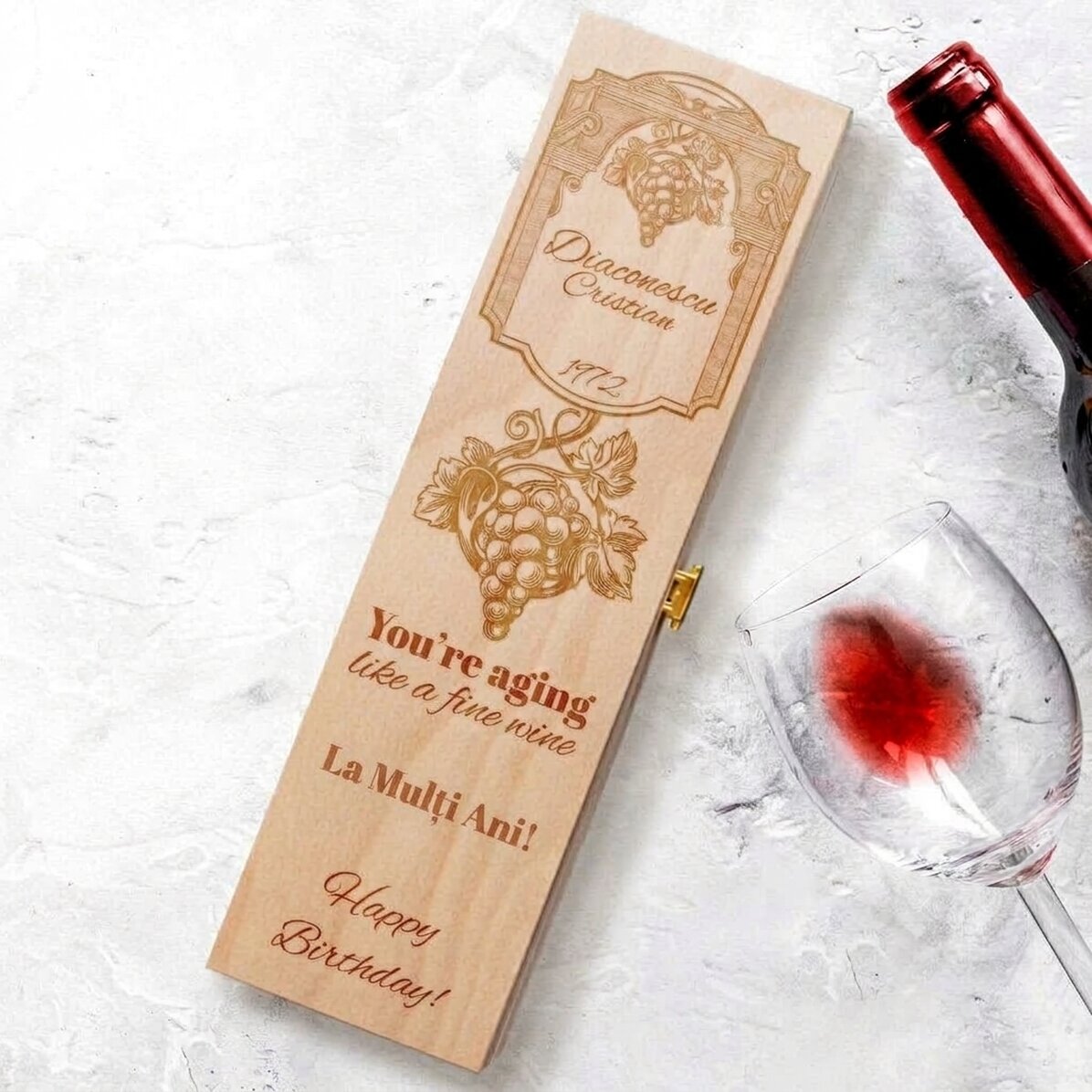 Personalisierte Weinkiste mit Text – Fine Wine