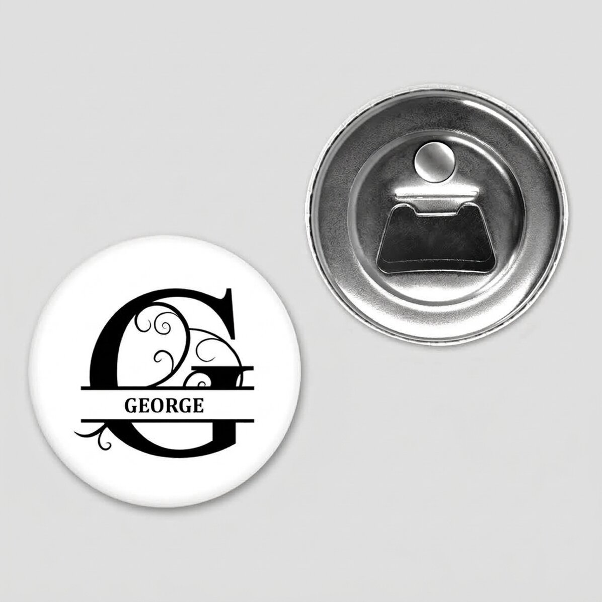 Flaschenöffner mit Magnet, individuell gestaltet mit Monogramm und Namen