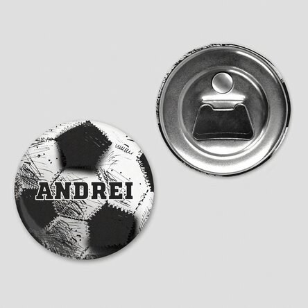 Personalisierter Flaschenöffner mit Magnet und individueller Botschaft – Fußball
