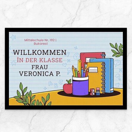 Individuell gestaltete Eingangsmatte mit Botschaft – Schule