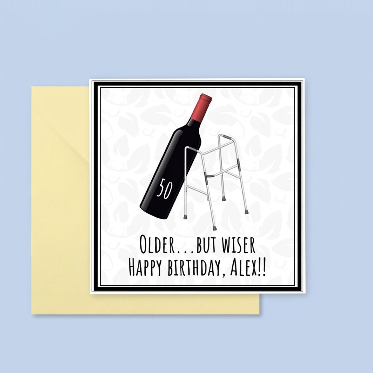Individuell gestaltete quadratische Karte mit Text – „Older but wiser“