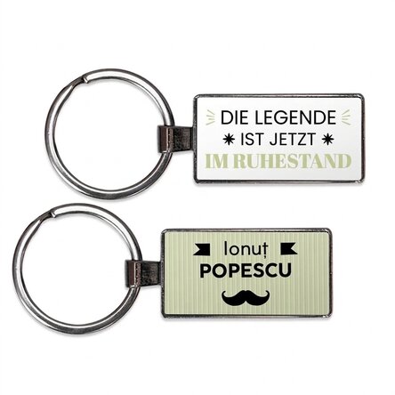 Personalisierter Schlüsselanhänger mit Text – „Legende im Ruhestand“