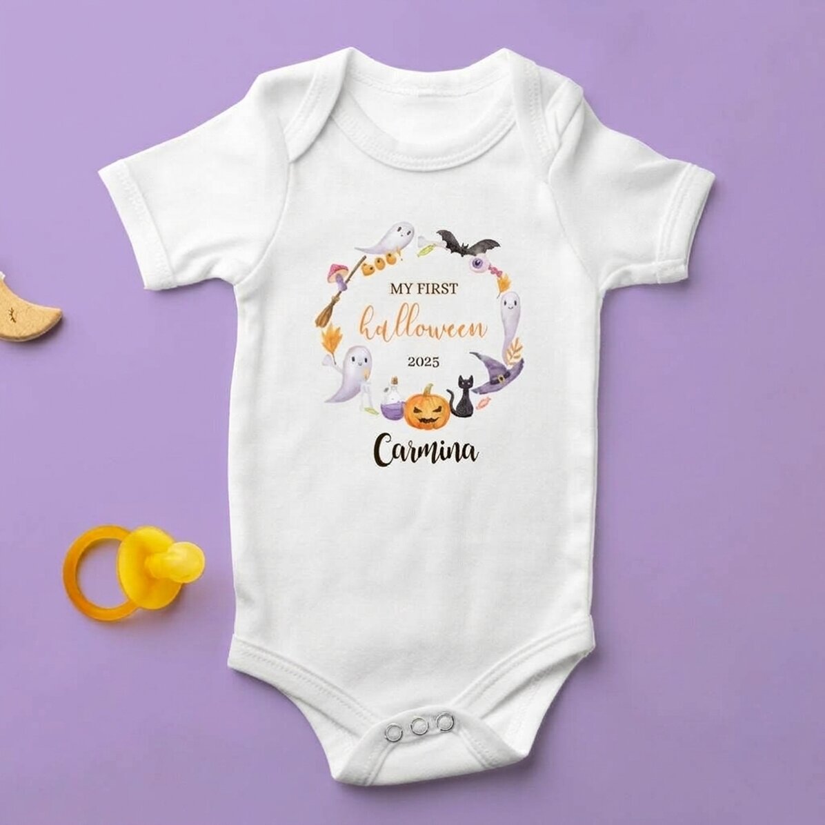 Personalisierter Baby-Body mit Aufdruck – „My first Halloween“