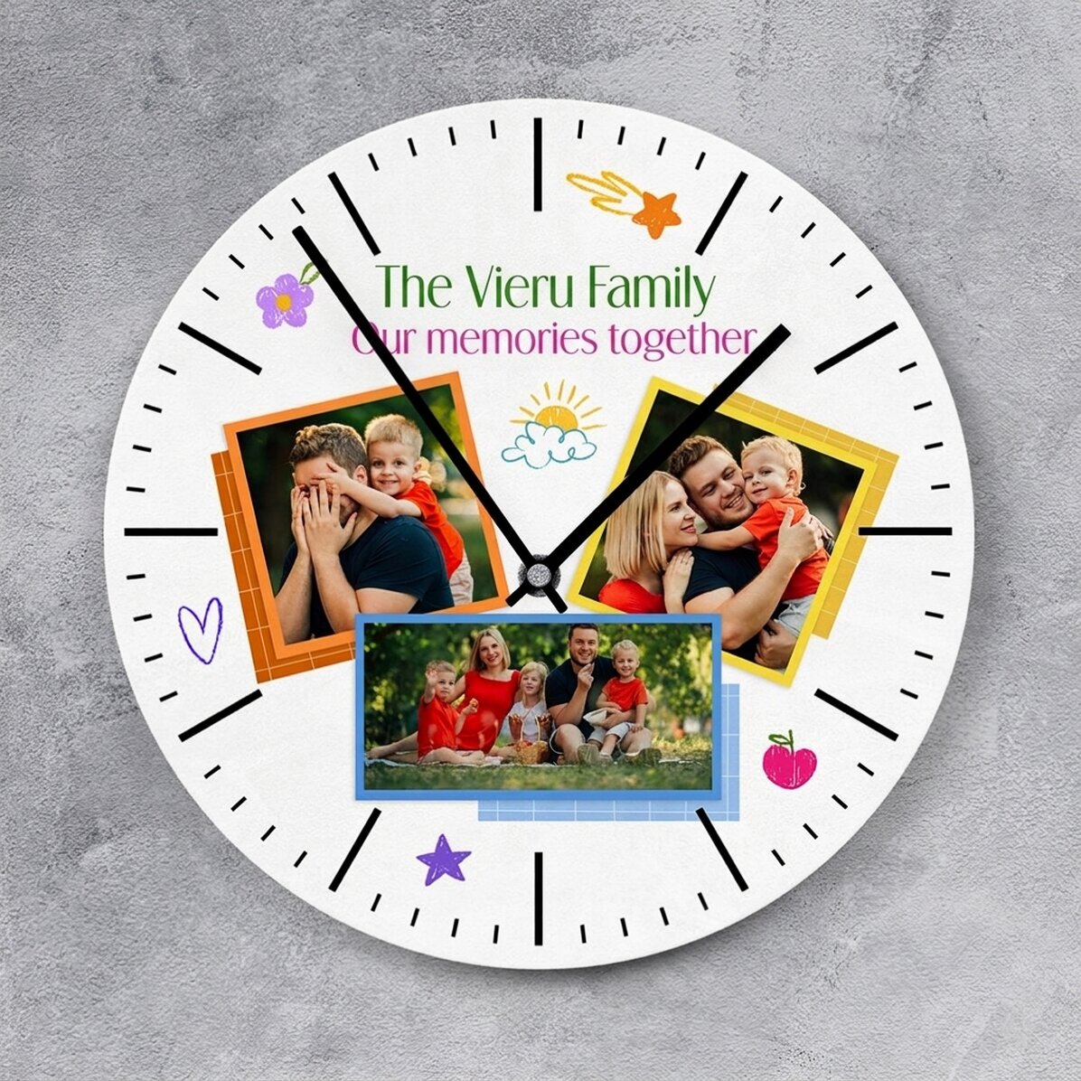 Personalisierte Uhr mit 3 Fotos und Text – Farben
