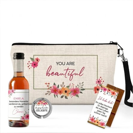 Geschenkset mit einer personalisierten Mini-Weinflasche für sie