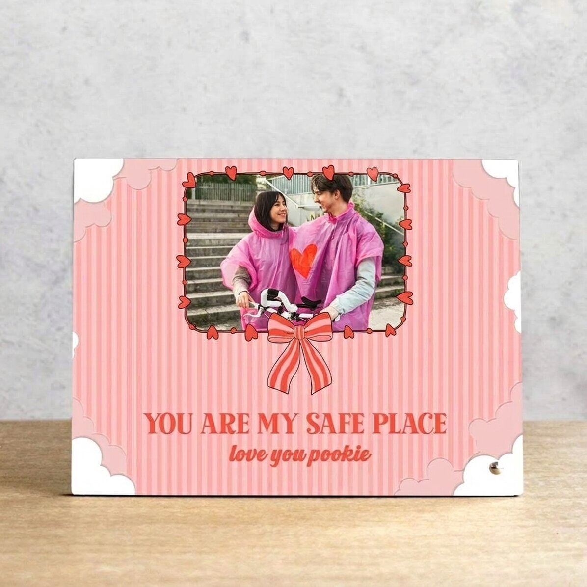 Personalisierter Fotorahmen für den Schreibtisch mit Foto und Text – Coquette Love