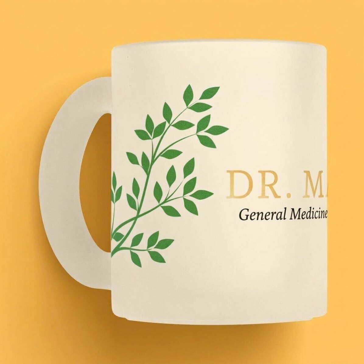 Personalisierter Becher mit Text – Golden Doctor