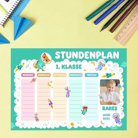 Individuell gestalteter Stundenplan mit Text und Foto – Die kleinen Schulkinder