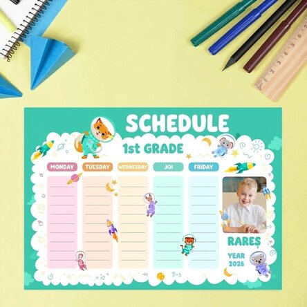 Individuell gestalteter Stundenplan mit Text und Foto – Die kleinen Schulkinder