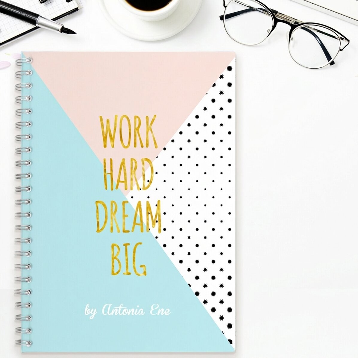 Personalisiertes Notizbuch – Work Hard, Dream Big