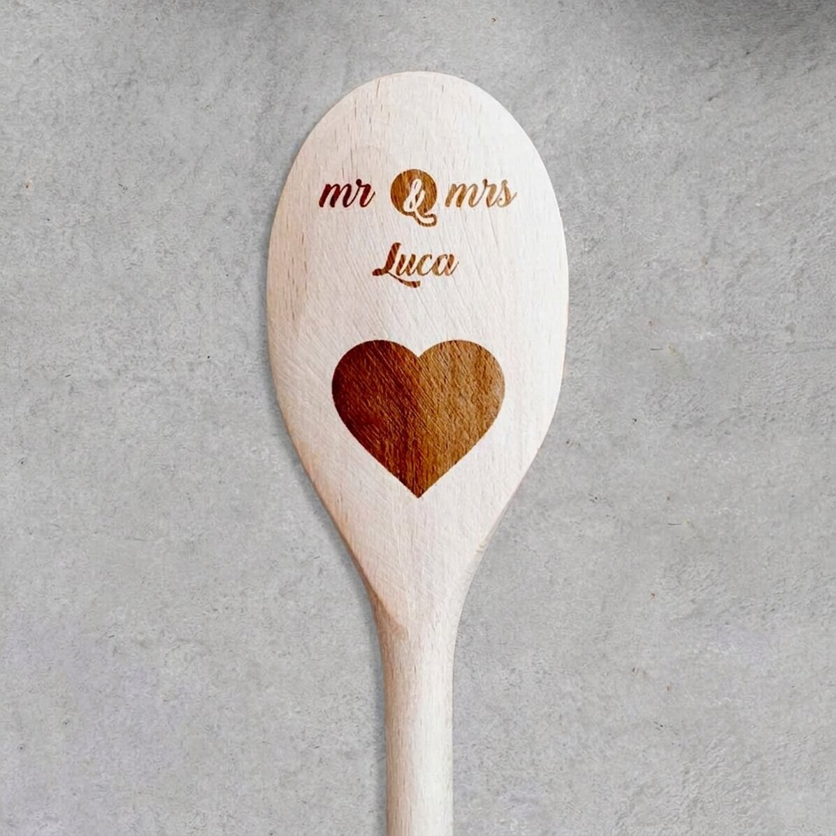 Personalisierter Holzlöffel – Mr & Mrs