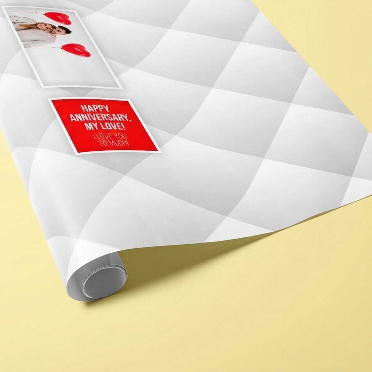 Individuell gestaltetes Geschenkpapier mit einem Foto und einem Text