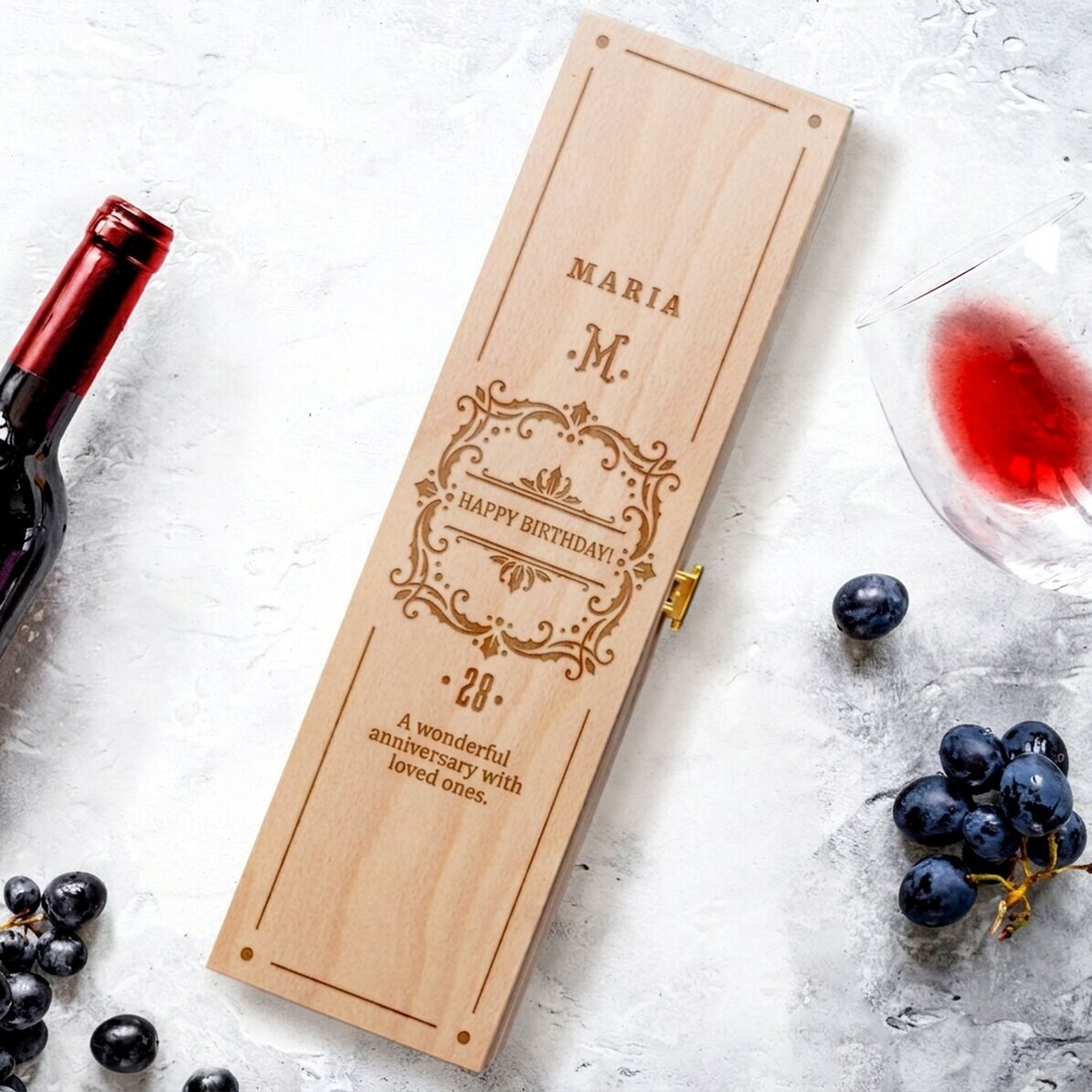 Personalisierte Weinkiste mit Namen und Text – Elegantes Modell