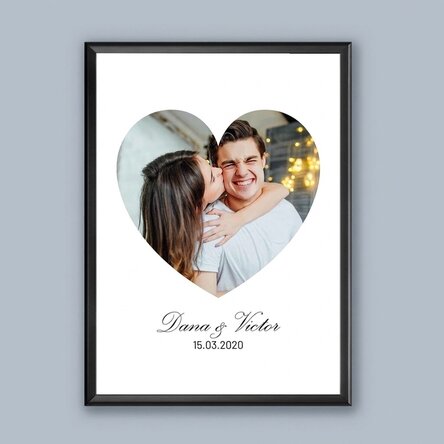Individuell gestaltetes Bild mit einem Foto in Herzform und dem Text „Ich liebe dich!“