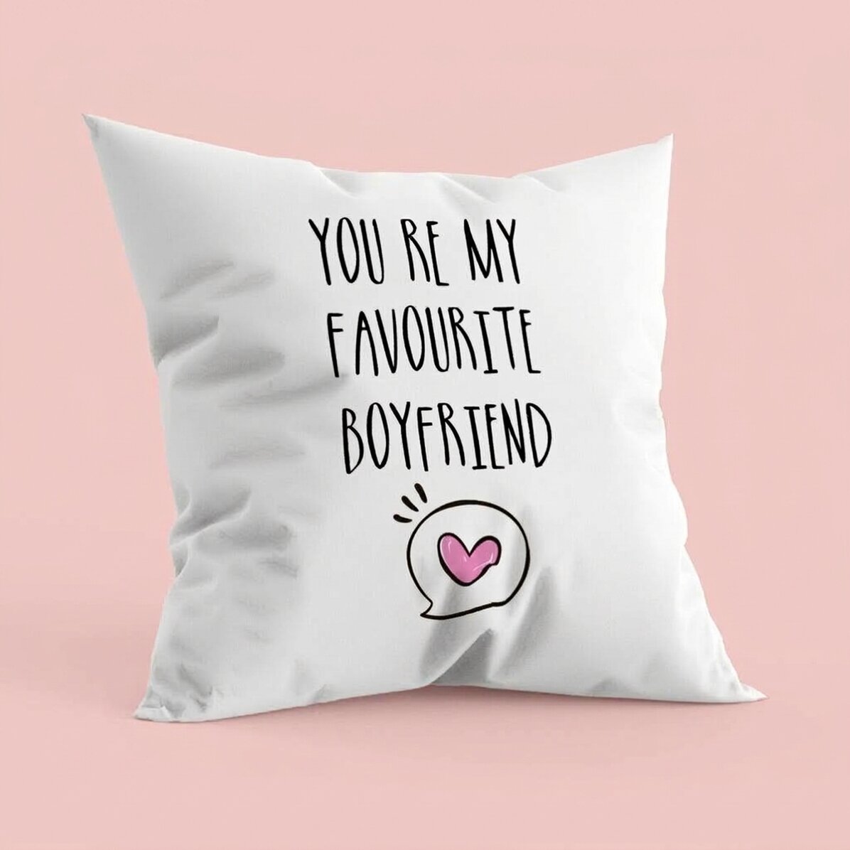 Personalisiertes Kissen mit Schriftzug – „Favourite boyfriend“