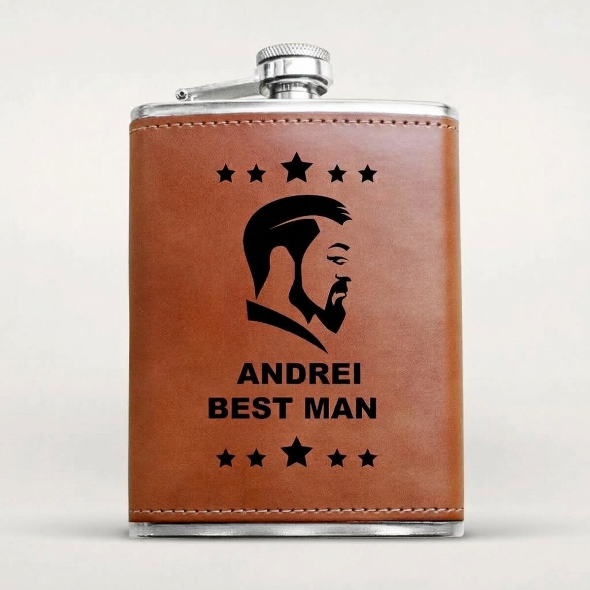 Personalisierte, mit Leder ummantelte Taschenflasche – Trauzeuge
