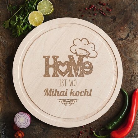 Individuell gestalteter runder Schneideblock – Home is where...