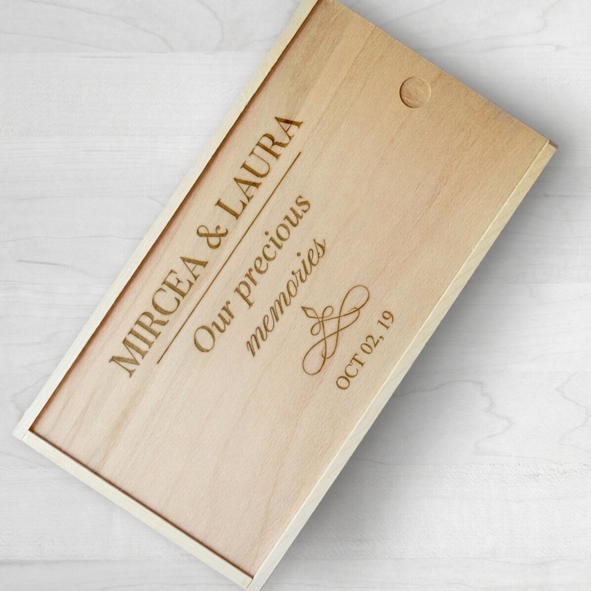 Personalisierte Geschenkbox aus Holz – Memories