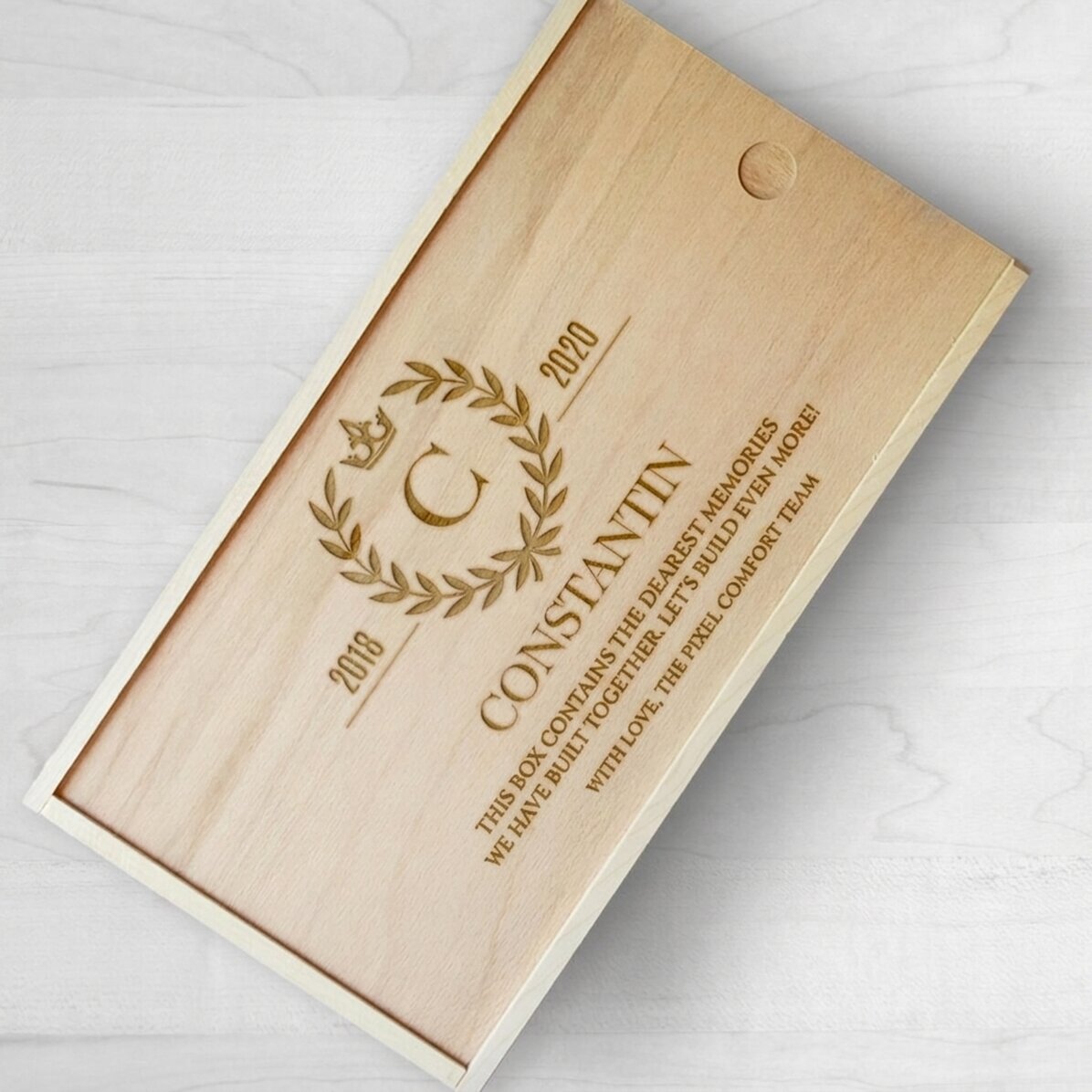 Personalisierte Geschenkbox aus Holz – Lauri