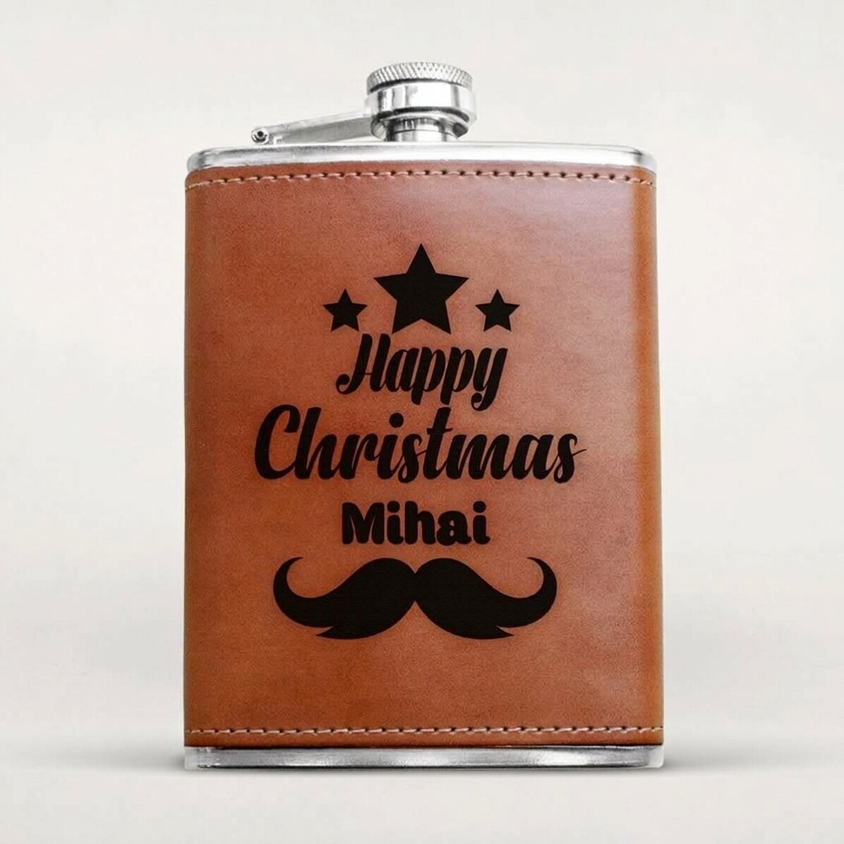 Personalisierte, mit Leder ummantelte Taschenflasche – Happy Christmas