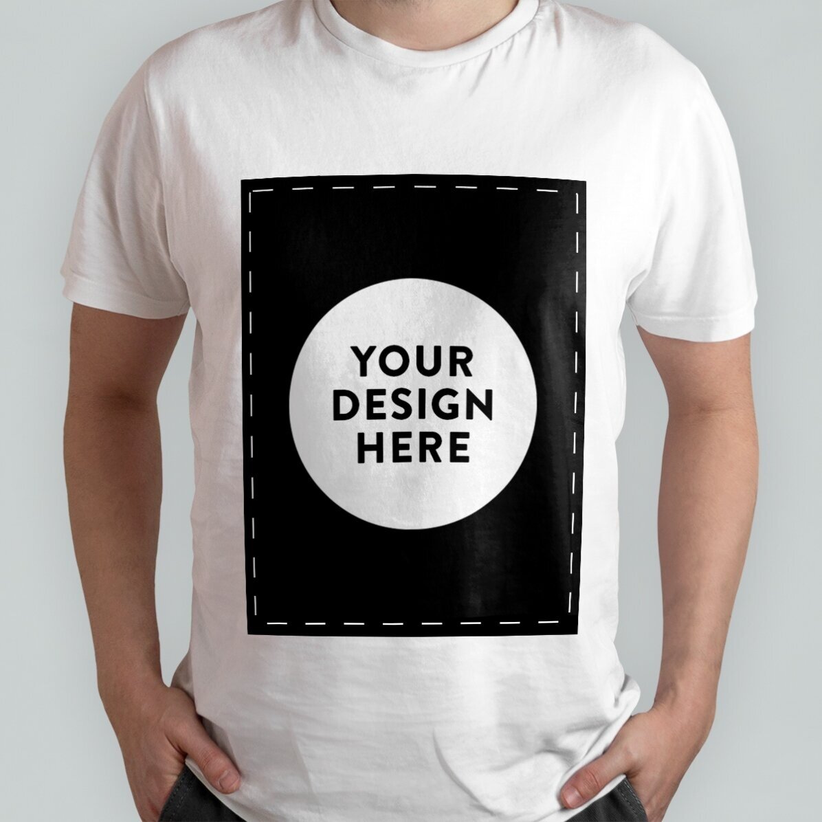 Personalisiertes Baumwoll-T-Shirt mit deinem Motiv auf Vorder- und Rückseite
