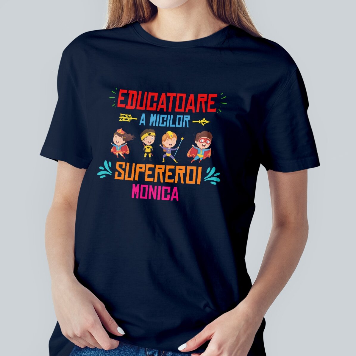 Personalisiertes Baumwoll-T-Shirt mit Aufdruck – Die Erzieherin der kleinen Superhelden