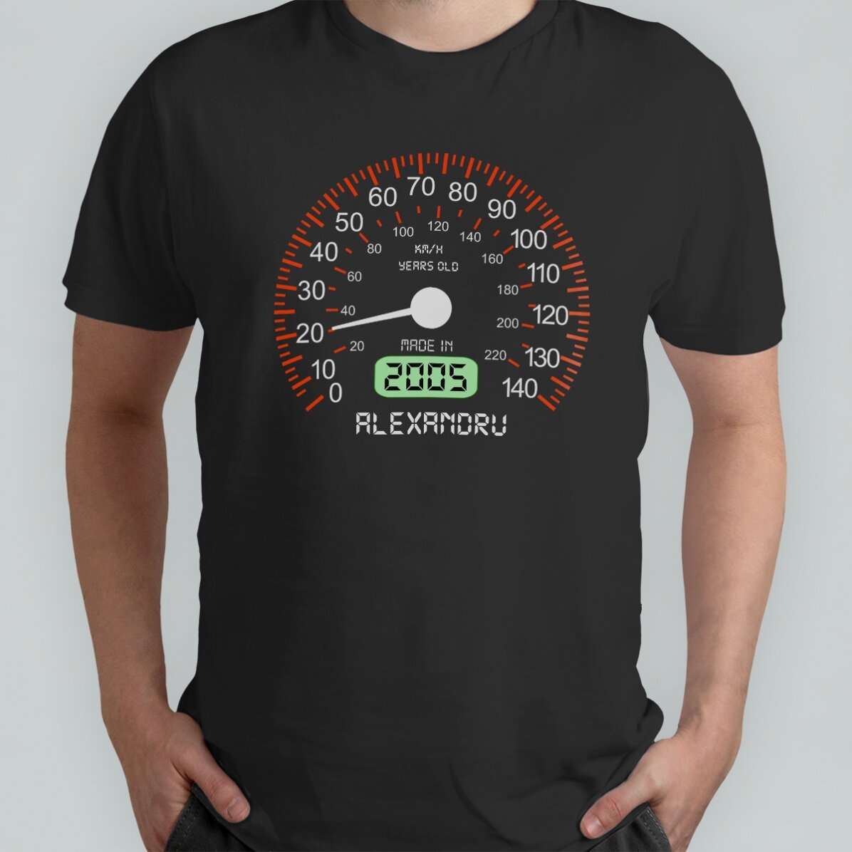 Personalisiertes Baumwoll-T-Shirt mit Aufdruck – Tachometer