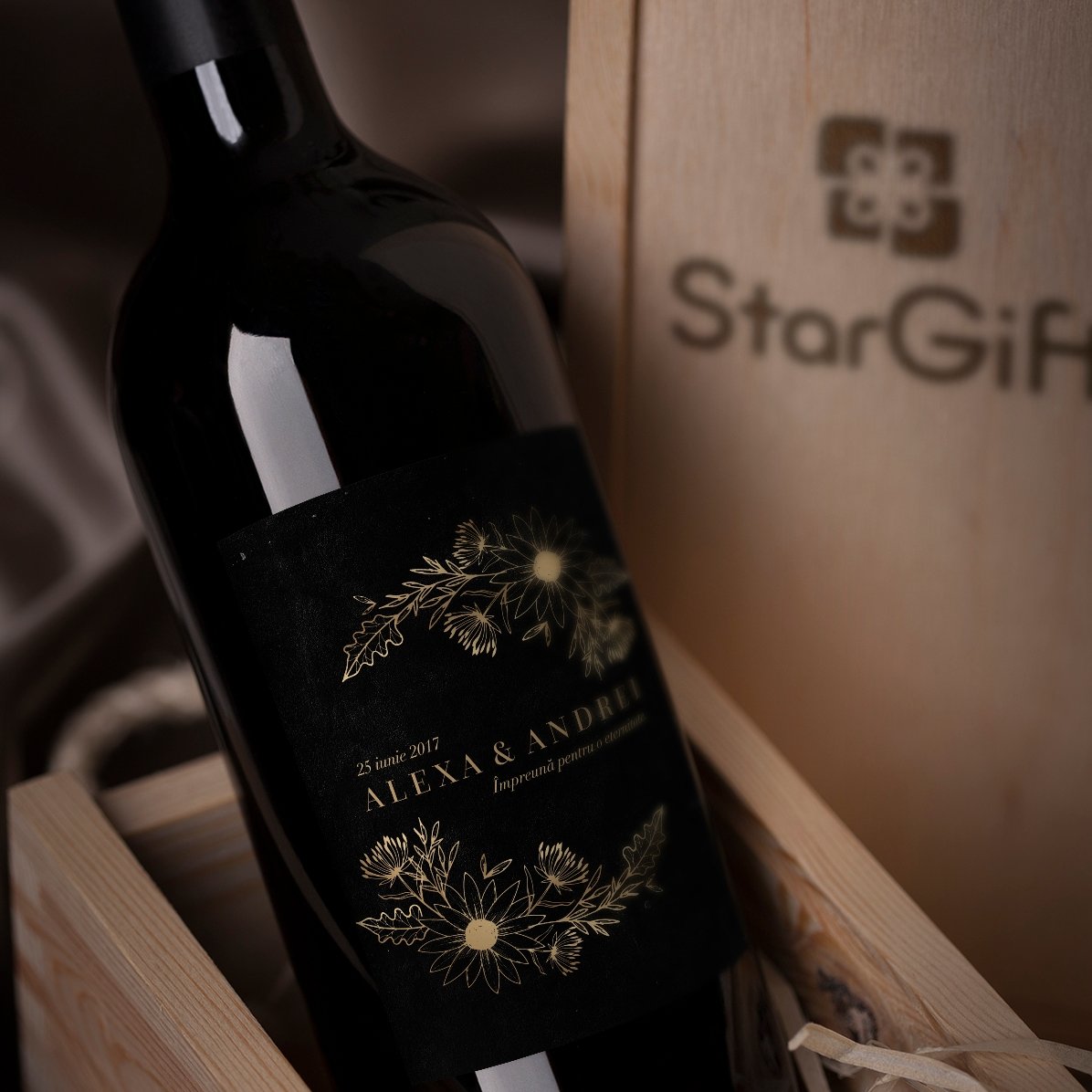 Wein mit individueller Beschriftung – Goldene Blumen