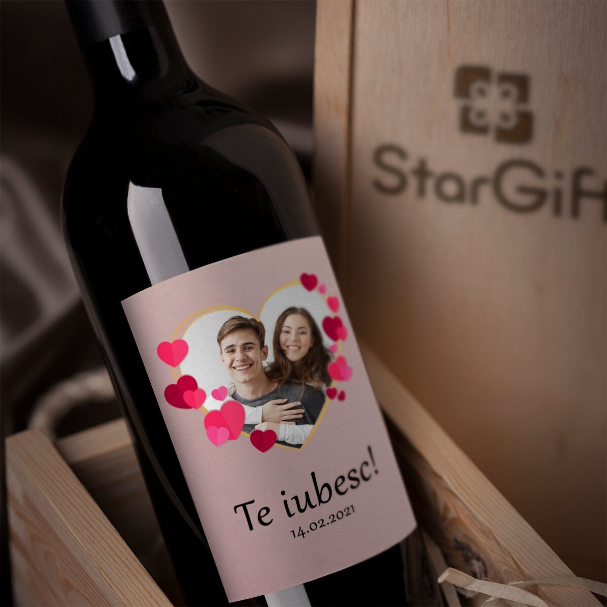 Personalisierter Wein mit Text und Foto – In love