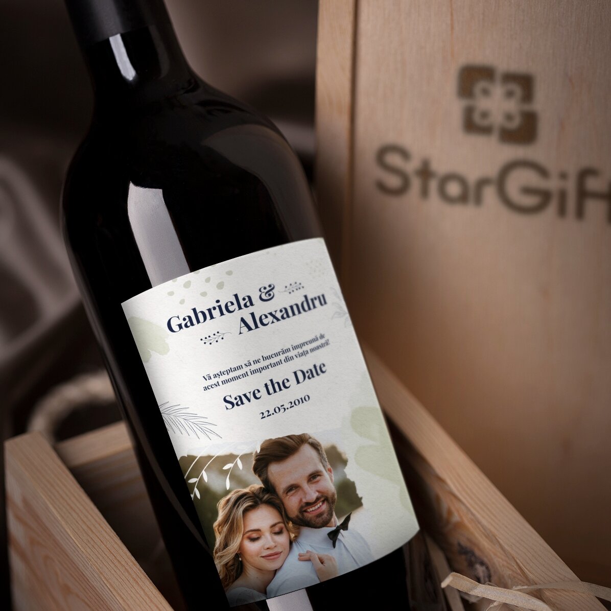 Personalised wine with text and photo - Save the date