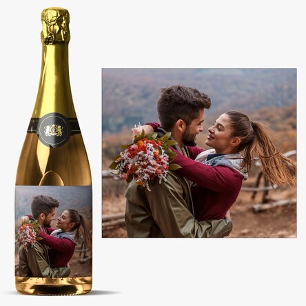 Personalised sparkling wine with a photo
